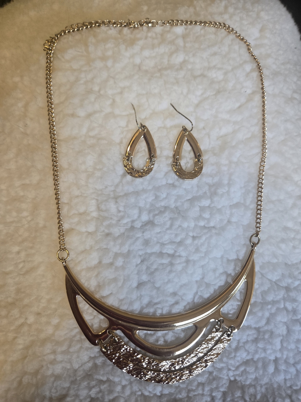 Avon Gold-Tone Curved Bib Necklace with Matching Earrings